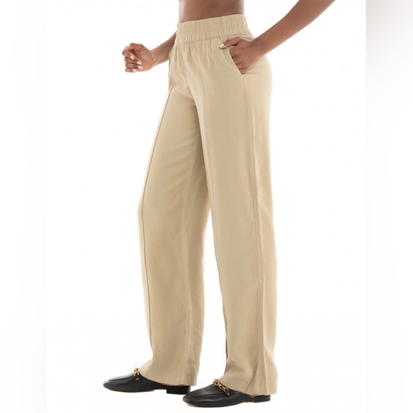 ONLY Wide-Legged Trousers - Picture 8 of 10